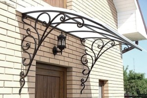 КОВАНЫЙ КОЗЫРЕК