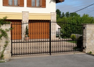 Ворота распашные кованые