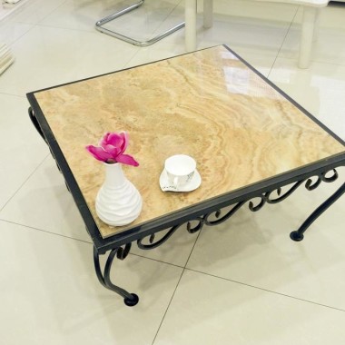 Кованый журнальный столик